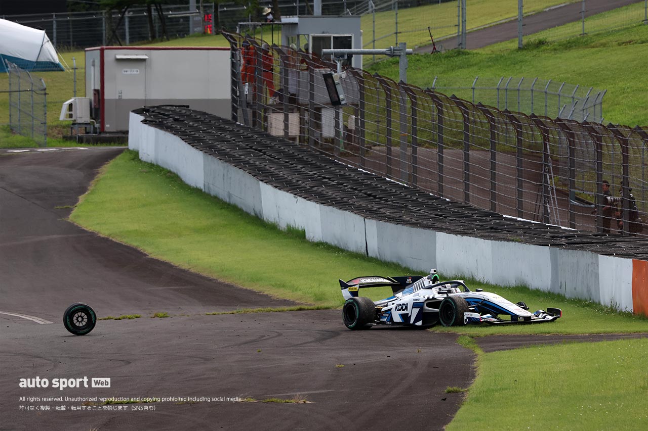 レース終盤の激アツバトルを勝ち抜いた太田格之進が第7戦を制し今季3勝目！ 岩佐歩夢が2位、坪井は3位