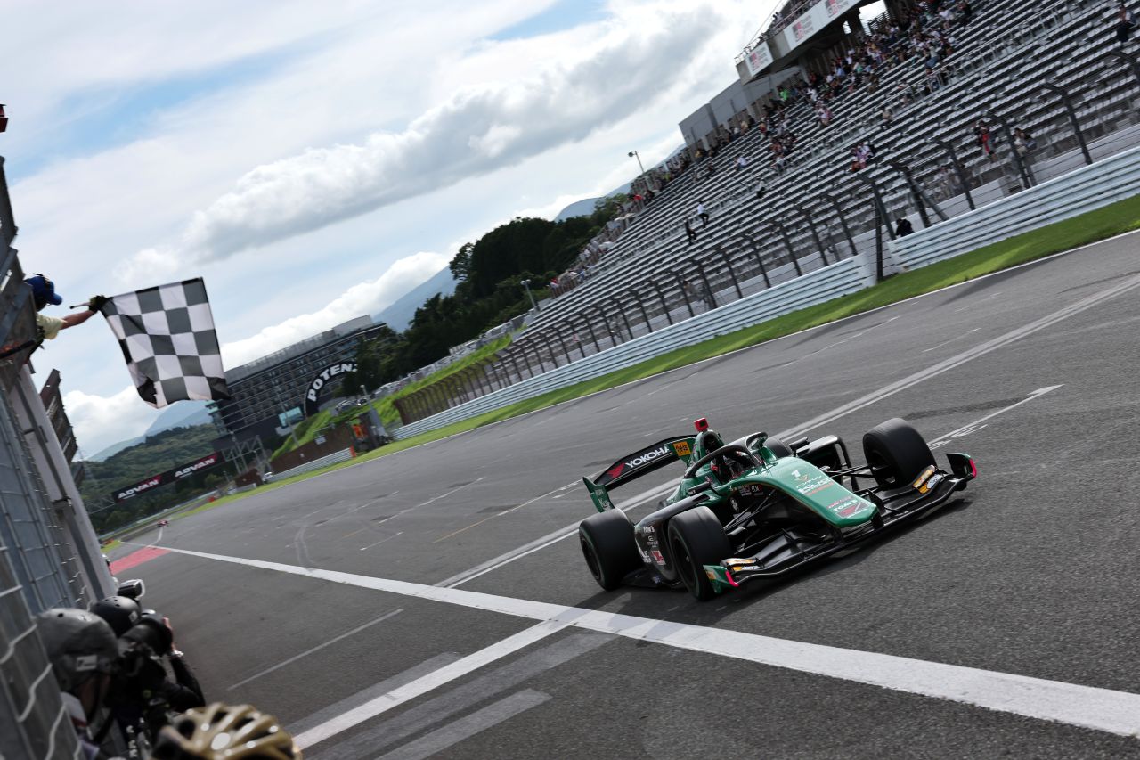 坪井翔（VANTELIN TEAM TOM’S）