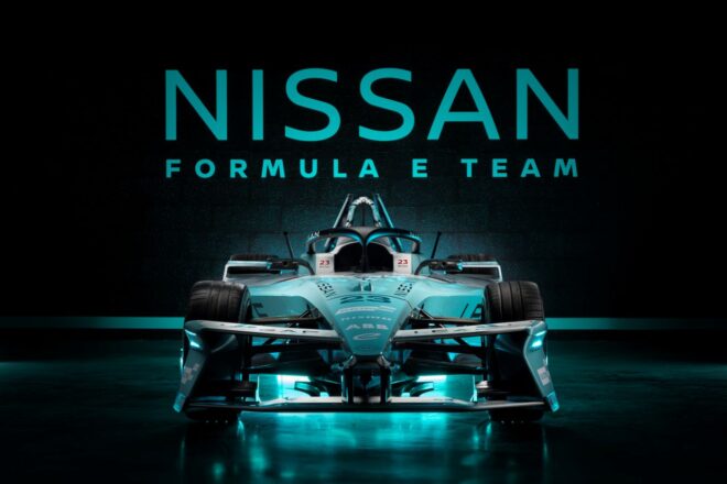 ニッサン・フォーミュラE、最終戦ロンドンE-Prixに特別カラーを採用。新型日産リーフを記念しターコイズブルーに