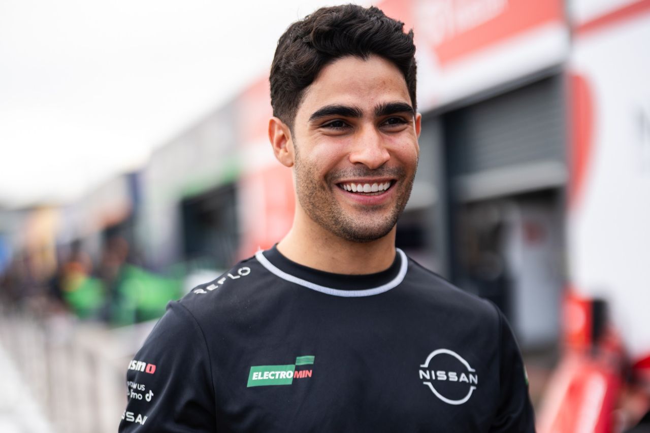 ニッサン・フォーミュラE、最終戦ロンドンE-Prixに特別カラーを採用。新型日産リーフを記念しターコイズブルーに