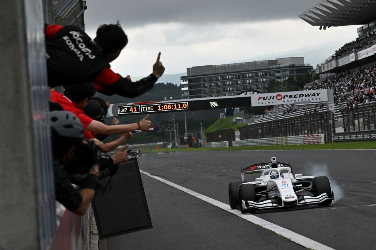 太田格之進（DOCOMO TEAM DANDELION RACING）