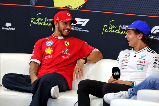 ルイス・ハミルトン（フェラーリ）＆アンドレア・キミ・アントネッリ（メルセデス）