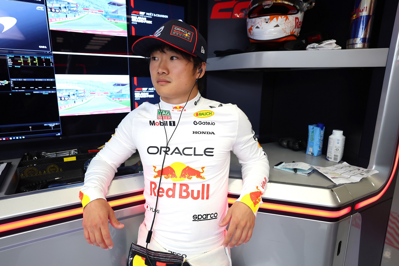 F1 Red Bull Racing キャップ 角田裕毅 A Amazon | [XciNe] 2025 f1 キャップ レッドブル レーシング