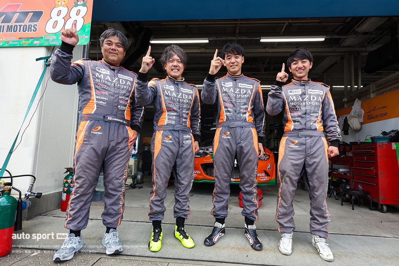 松沢隆弘／菊地靖／冨桝朋広／大橋正澄（6号車新菱オートDXL