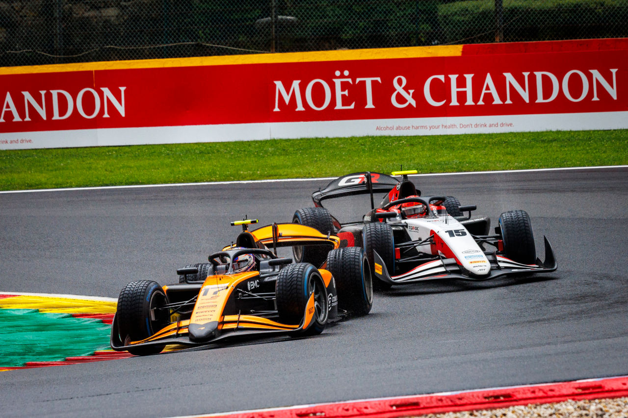 2025年FIA F2第9戦スパ・フランコルシャン　アレクサンダー・ダンと宮田莉朋