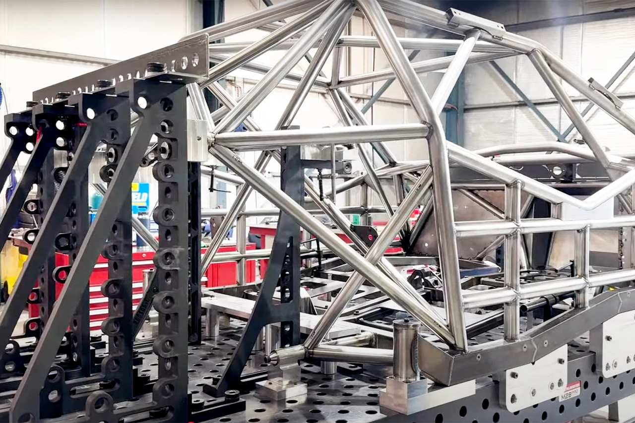 トヨタ陣営の『A90型GRスープラ・スーパーカー』は8月末にシェイクダウンへ。WAUが開発状況を公開／RSC