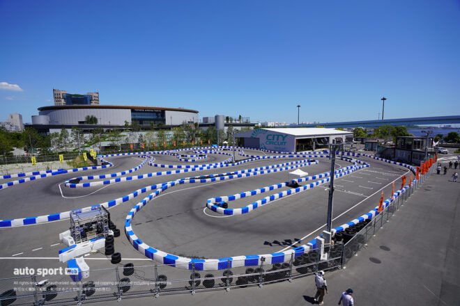 フラガ、大湯、冨林が記念イベントに登場。ファナテックがゼンカイレーシングと正規代理店契約を締結