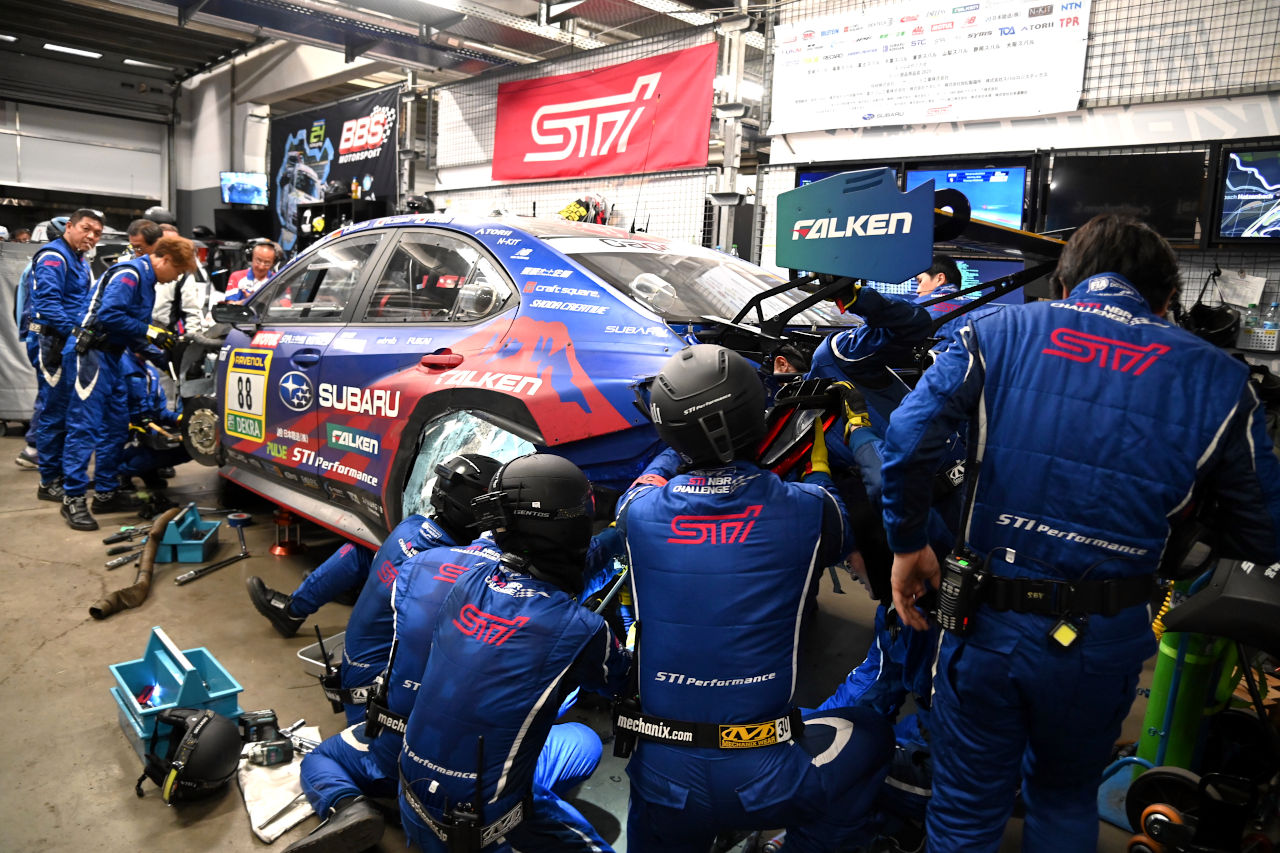 スバルは「もっと強くなれる」。新体制で挑んだ2025年、沢田監督が抱くニュル24時間への想い