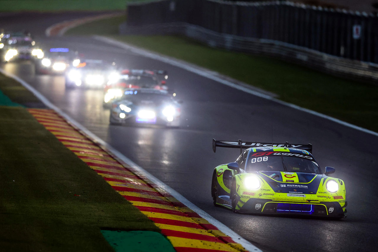 戦略変更が奏功し優勝争いに名乗り。ルトロニック・ポルシェが勝つには「リスクを冒す必要があった」とパトリック・ニーダーハウザー