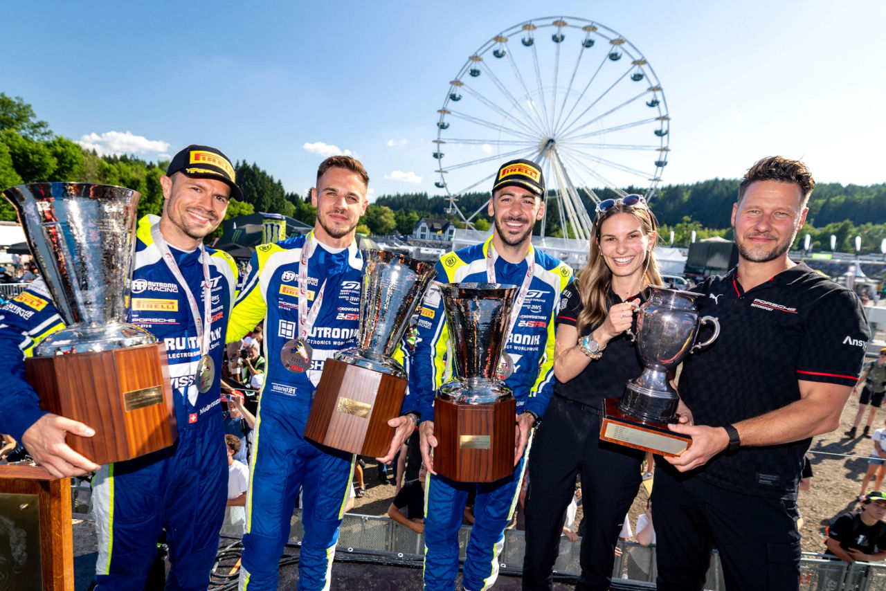 戦略変更が奏功し優勝争いに名乗り。ルトロニック・ポルシェが勝つには「リスクを冒す必要があった」とパトリック・ニーダーハウザー