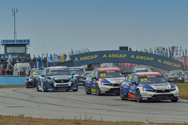 ホンダのエース、リオネル・ペーニャが勝利数を積算。またもネルソン・ピケJr.を撃破／TCR南米第6戦