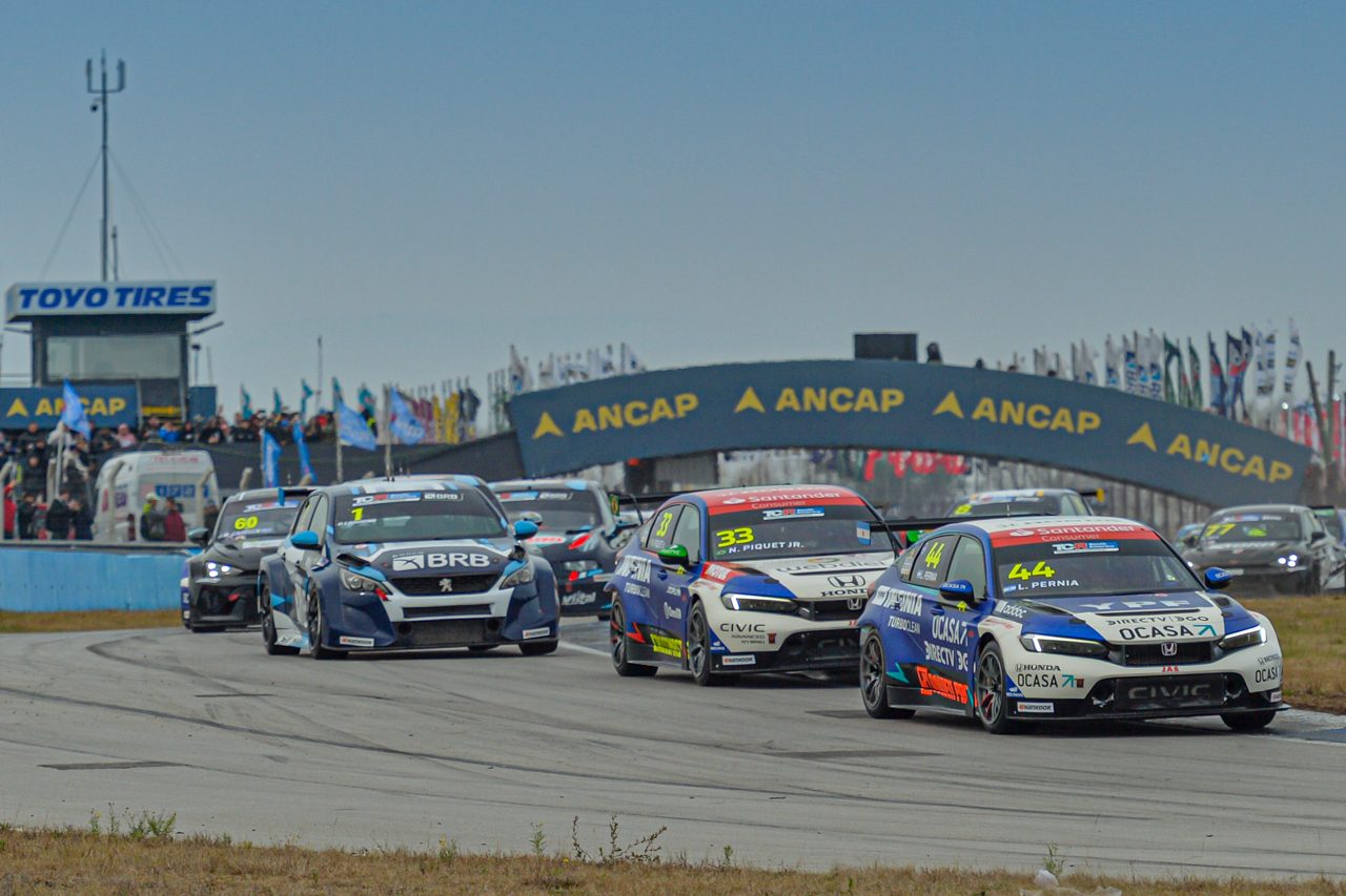 ホンダのエース、リオネル・ペーニャが勝利数を積算。またもネルソン・ピケJr.を撃破／TCR南米第6戦