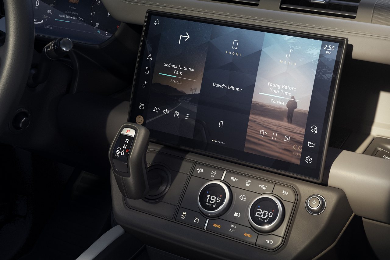 ディフェンダー、2026年モデル刷新で初のPHEV導入。最高峰『OCTA』には漆黒の新グレードも設定