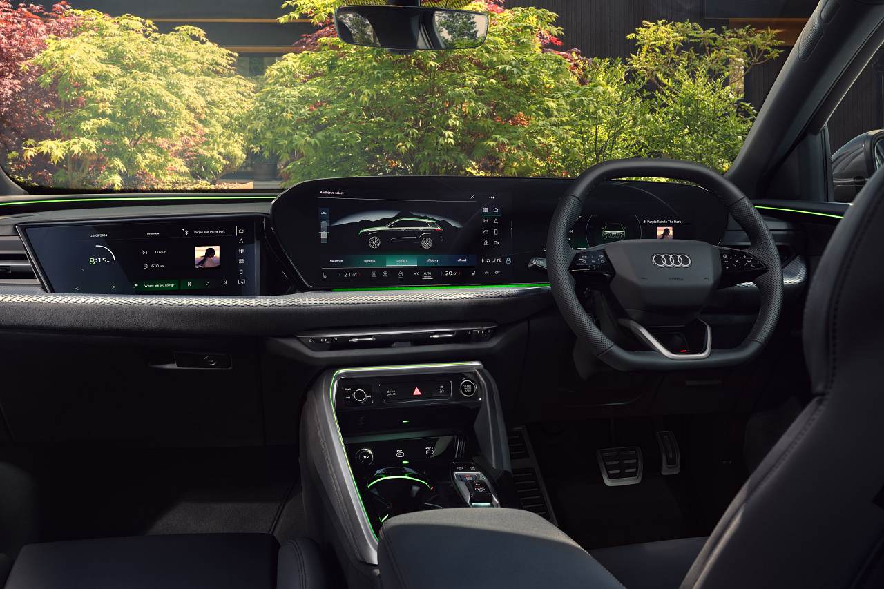 アウディ、最新の内燃機関搭載モデル『Q5』とフル電動の『A6 e-tron』シリーズを同時発売