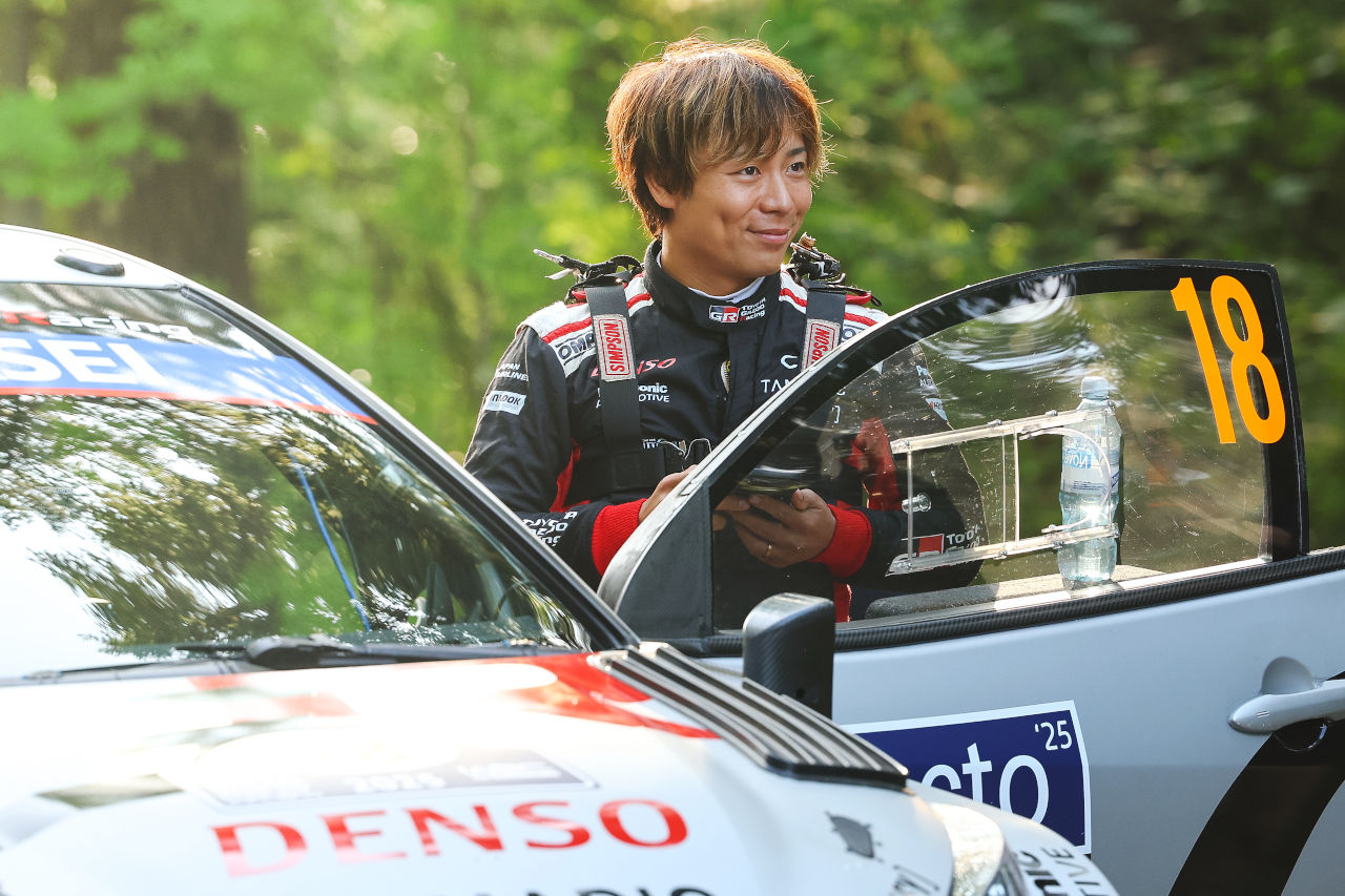 「良くなりつつある」復調ロバンペラが母国戦をリード。ステージ優勝50回達成の勝田貴元は僅差の4番手／WRCフィンランド・デイ2