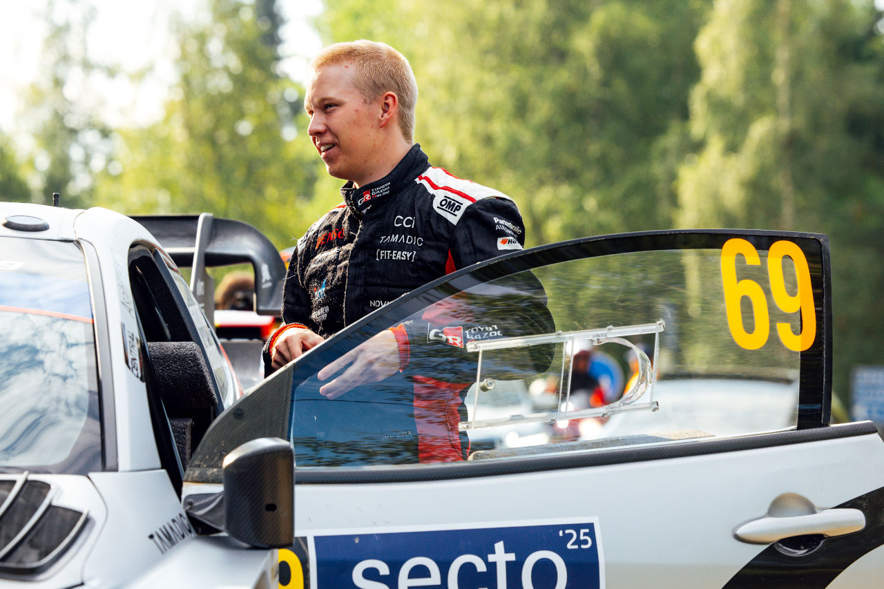 差を詰める2番手ヌービル「カッレは速いが、僕たちはそれほど離れていない」／WRC第9戦フィンランド・デイ2コメント