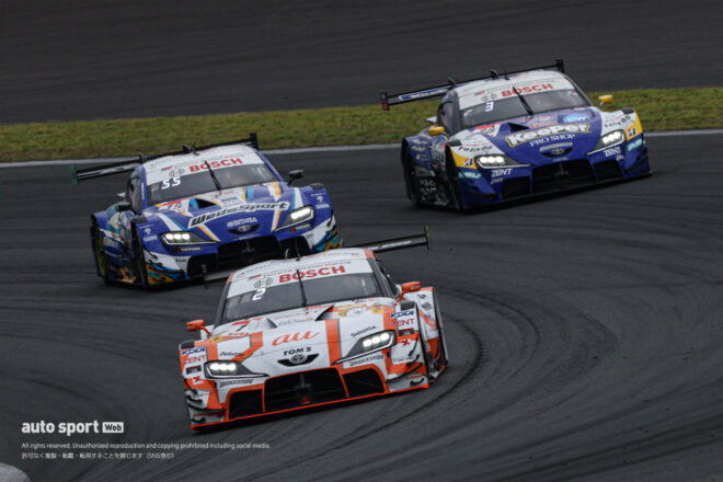 トヨタGRスープラによるトップ争い　2025スーパーGT第4戦富士