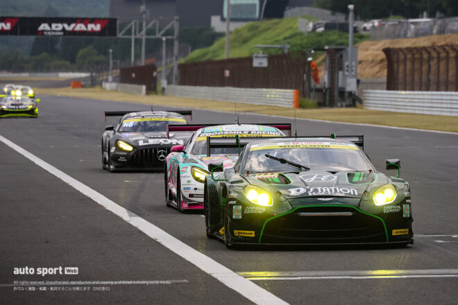 D’station Vantage GT3（チャーリー・ファグ）