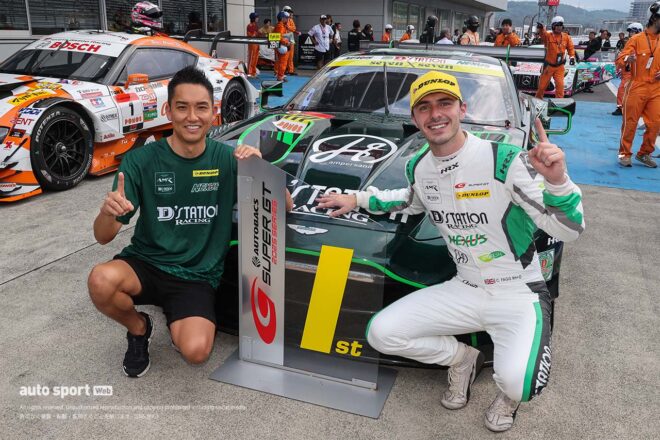 チャーリー・ファグと藤井誠暢（D’station Vantage GT3）