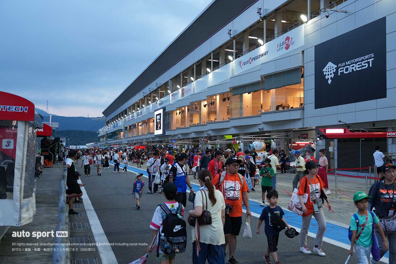 新型プレリュードの展示に興味津々、とある元RQも一般来場／スーパーGT第4戦富士スプリント 8月2日（土）の様子