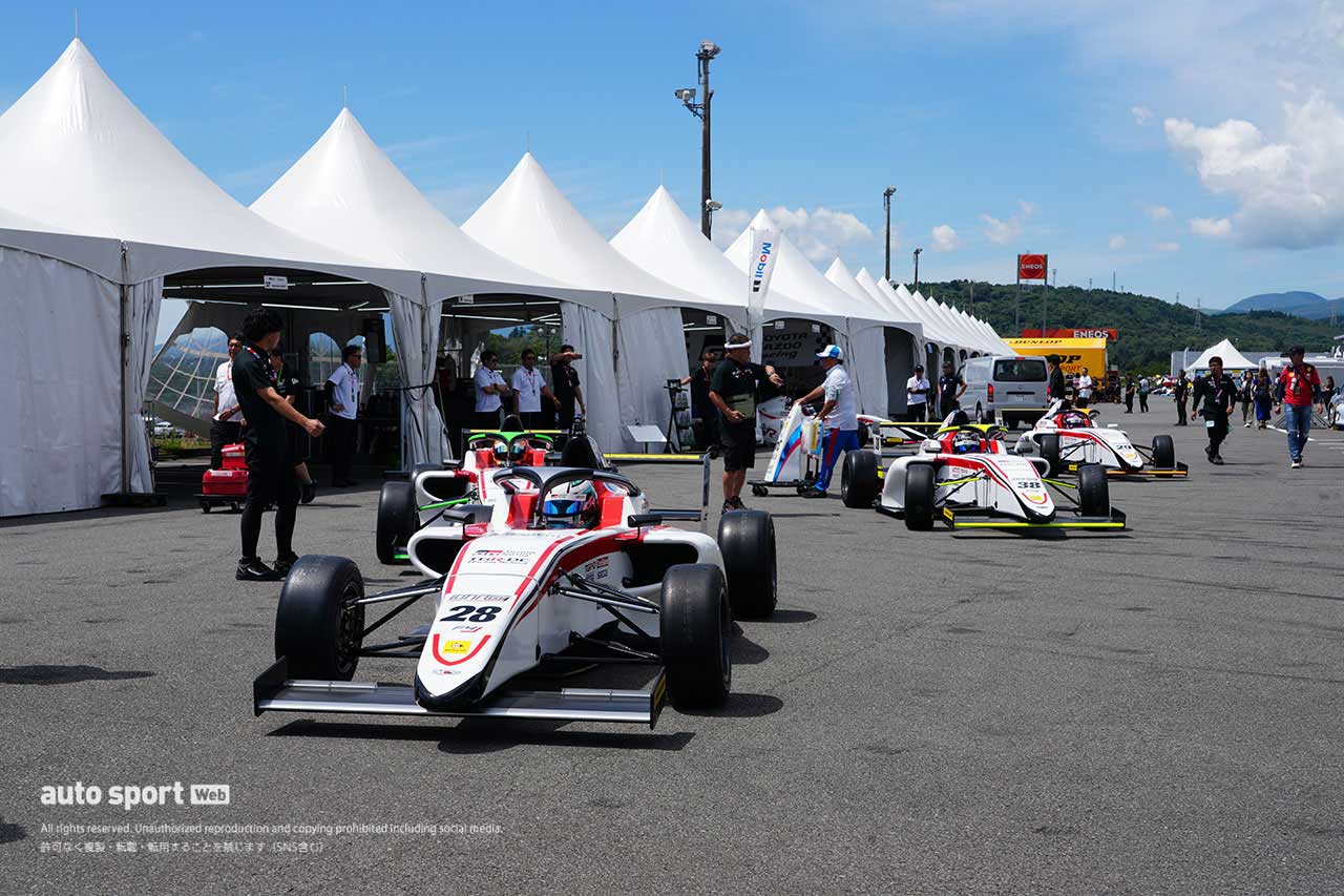 新型プレリュードの展示に興味津々、とある元RQも一般来場／スーパーGT第4戦富士スプリント 8月2日（土）の様子