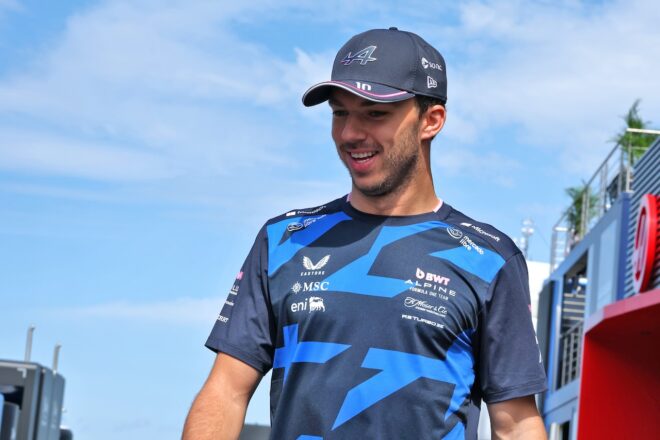 ガスリーと愛犬、角田裕毅と会食を楽しむ／F3のフェラーリ育成、5度目のポール【SNSピックアップF1第14戦（2）】