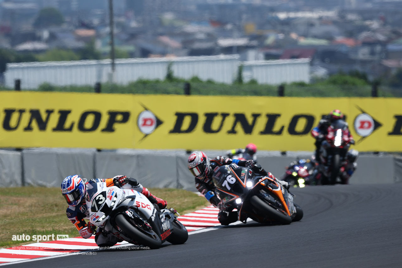 國井勇輝（SDG Team HARC-PRO. Honda）、浦本修充（AutoRace Ube Racing Team）