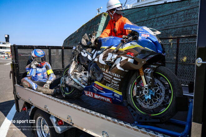 転倒を喫したTeam SUZUKI CN CHALLENGE /2025鈴鹿8耐