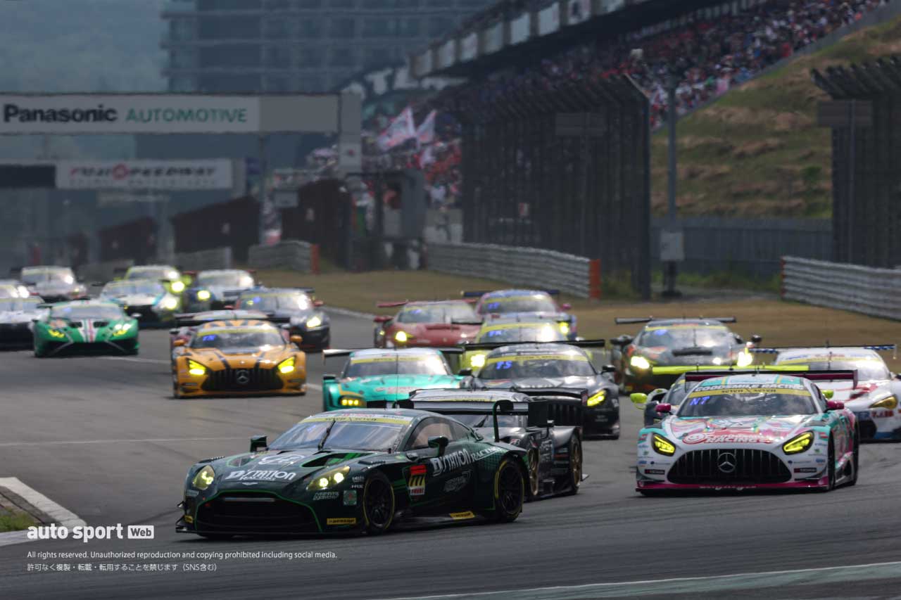 GT300クラス日曜レース2の決勝スタート　2025スーパーGT第4戦富士