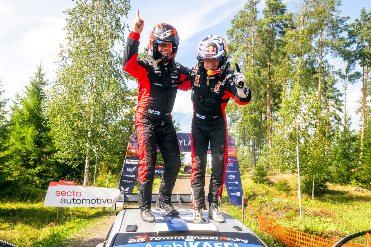カッレ・ロバンペラが悲願の母国戦優勝を達成。勝田貴元は2位、トヨタ勢がトップ5を独占【WRCフィンランド・デイ4レポート】