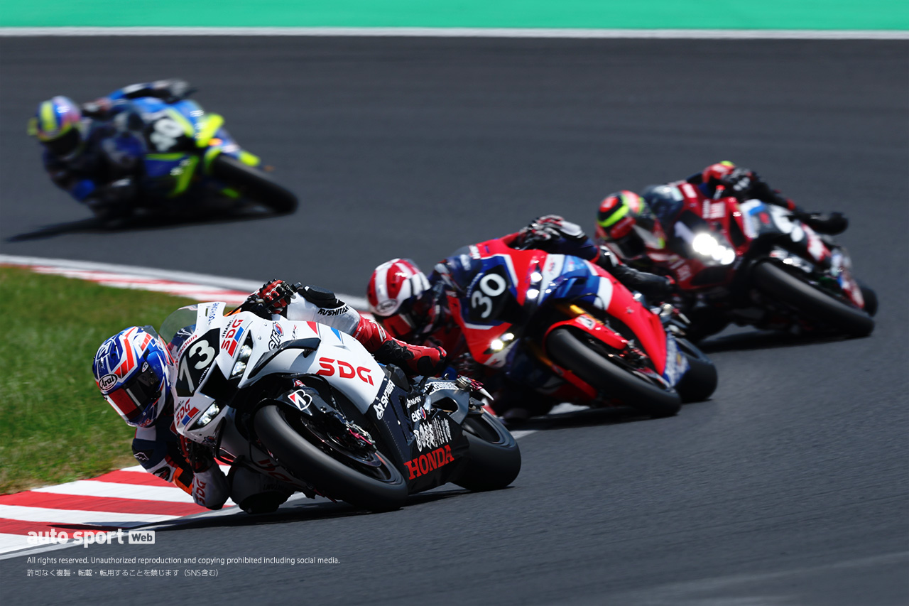 序盤のトップ争い