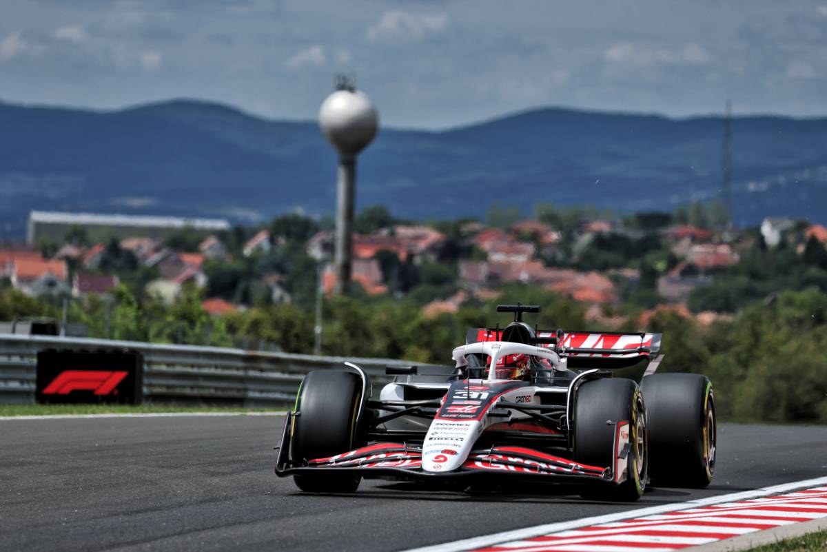 エステバン・オコン(ハース)