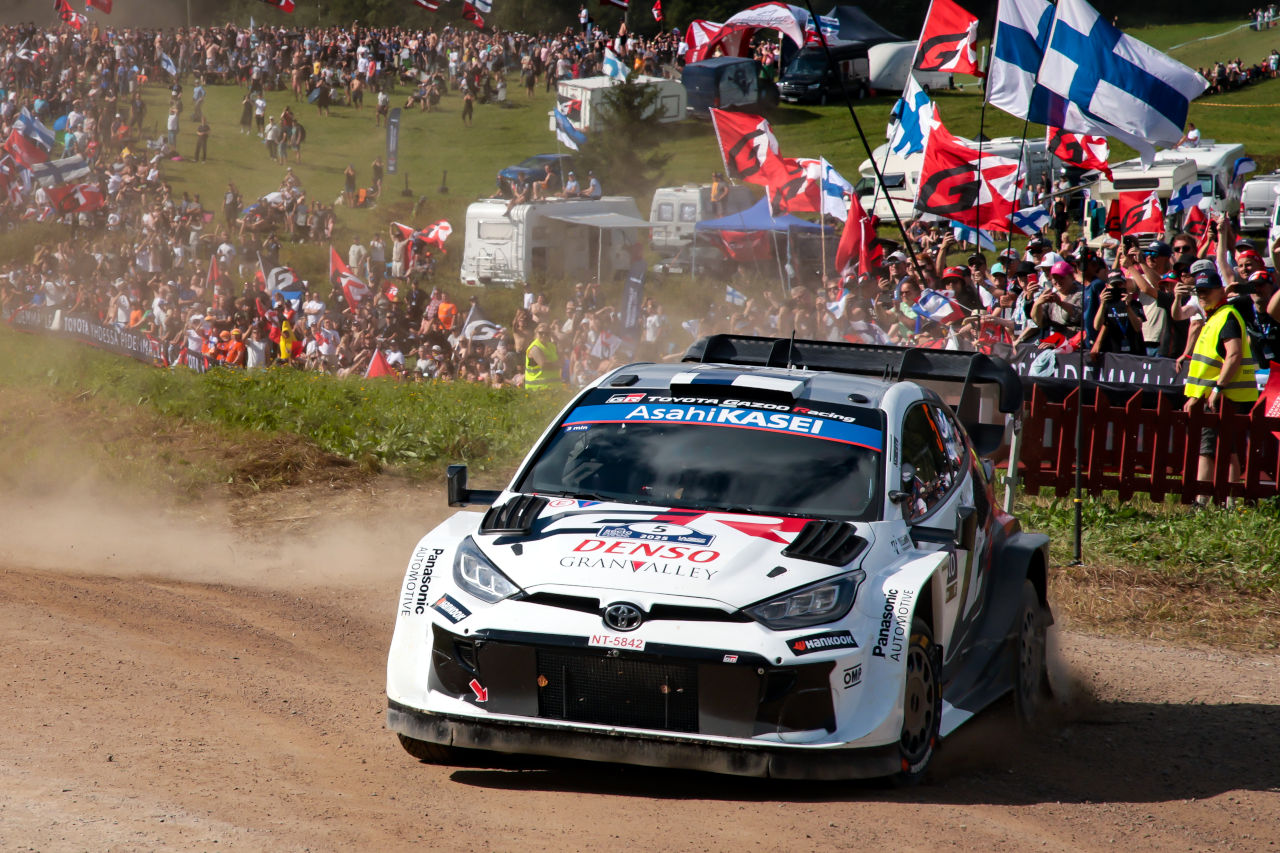 トヨタGR、歴史的な1-2-3-4-5フィニッシュを達成「ドリームチームに恵まれている」とカンクネン／WRC第9戦フィンランド