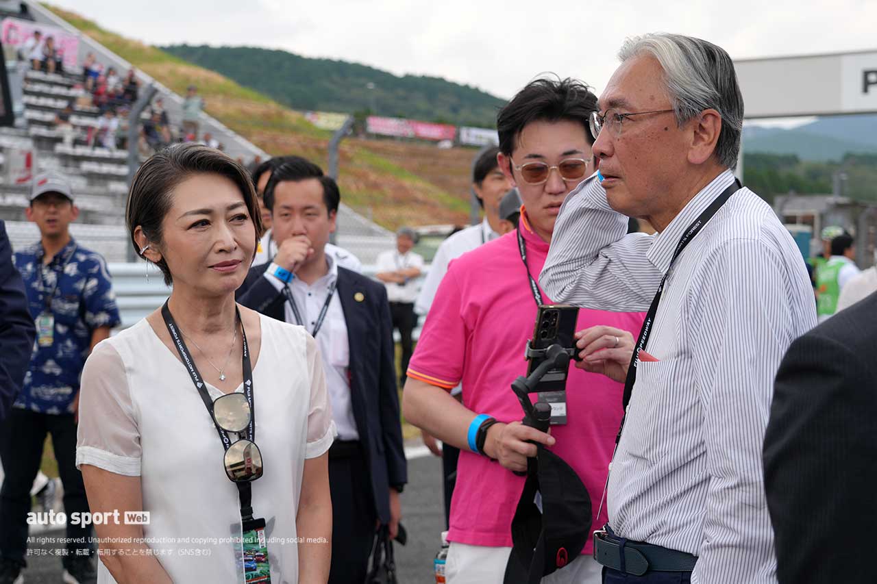 三原じゅん子氏と古屋圭司氏