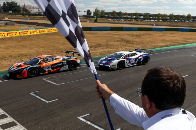 2勝目一番乗りはマクラーレン。マニクールは両レース激戦、選手権争いも僅差に／GTワールドチャレンジ・ヨーロッパ第7戦