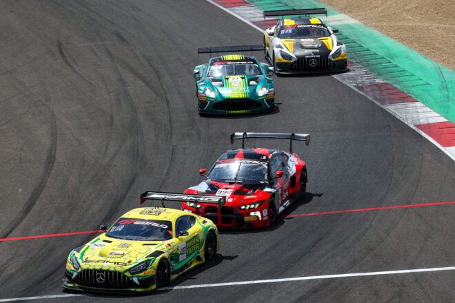 2勝目一番乗りはマクラーレン。マニクールは両レース激戦、選手権争いも僅差に／GTワールドチャレンジ・ヨーロッパ第7戦