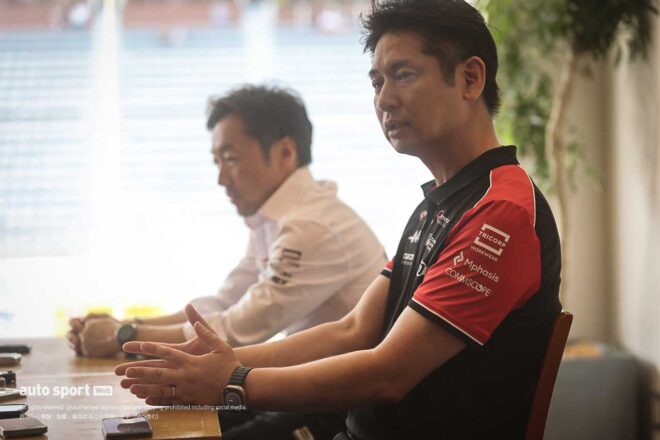 8月6日に行われたハースF1の富士でのTPCテスト。小松礼雄チーム代表とTGR加地雅哉MSディレクターが会見でメディアの質問に答えた