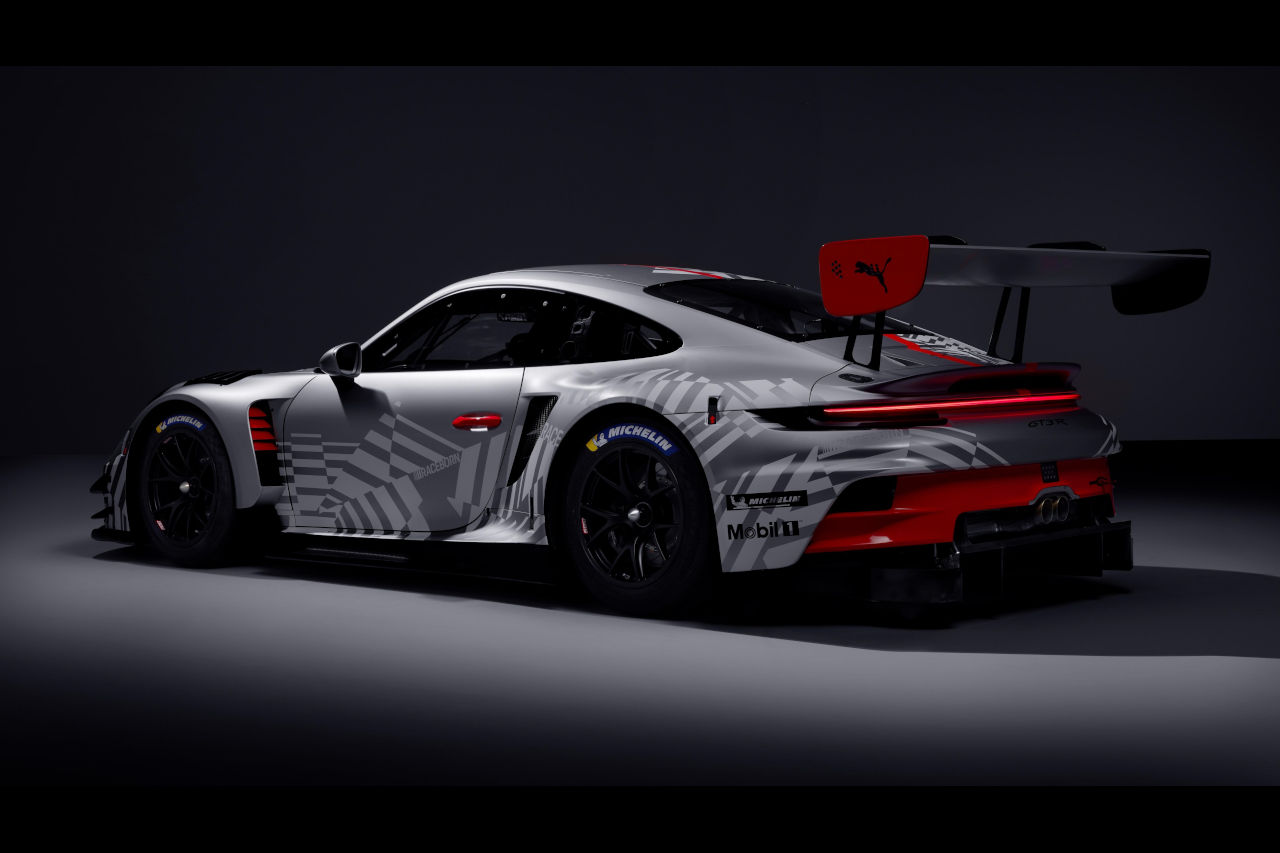 ポルシェ、992型『911 GT3 R』の改良モデル“Evo”を発表。2026年カスタマーデビューへ