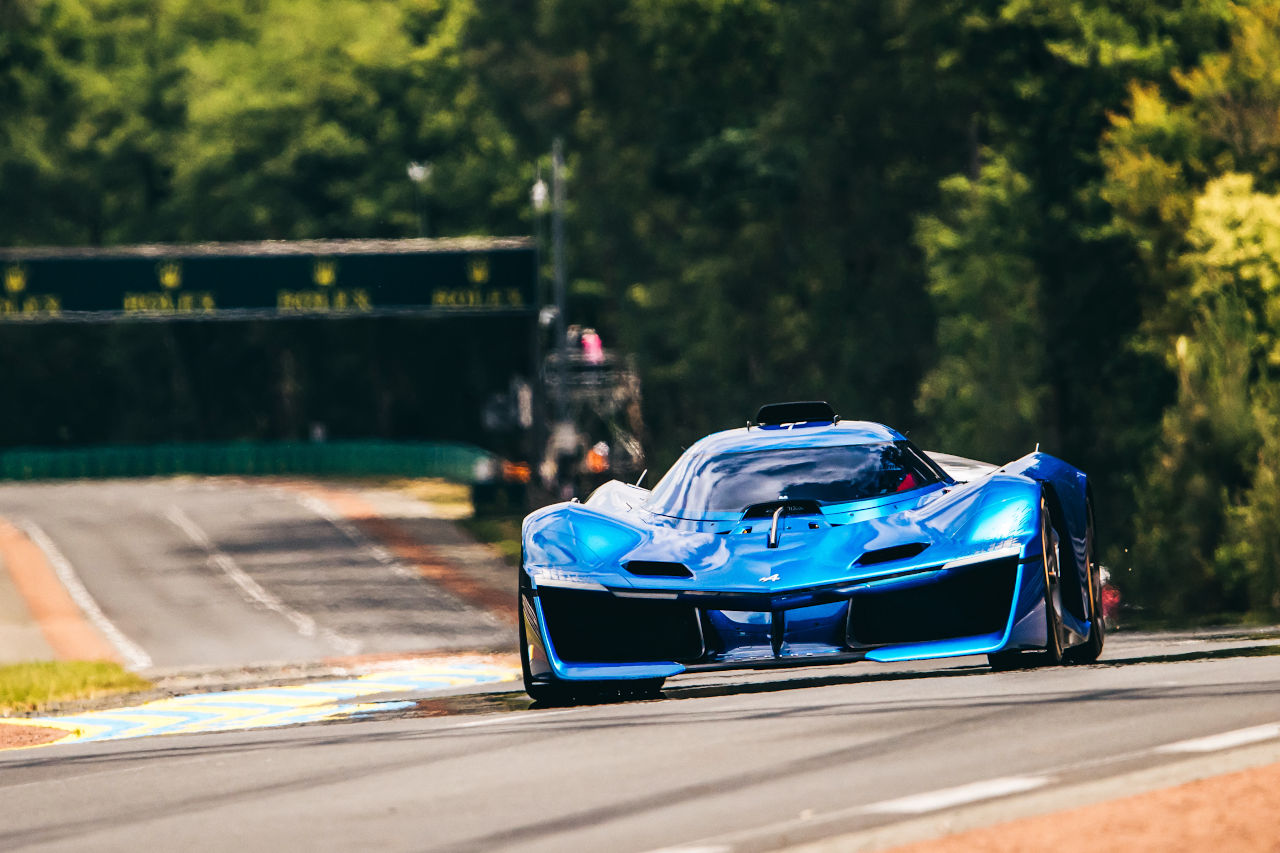 規則なくして前進は不可能。アルピーヌ、水素レースのルール設定を強く要望「経営陣に説明できない」