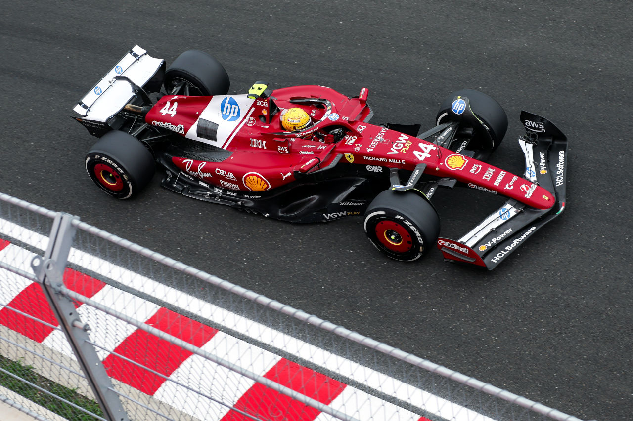 「役立たず」と自己批判するハミルトンを“盟友”が擁護。「ルイスはF1を去るべきではない」