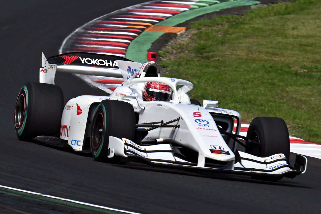 DOCOMO TEAM DANDELION RACING 2025スーパーフォーミュラ第8戦