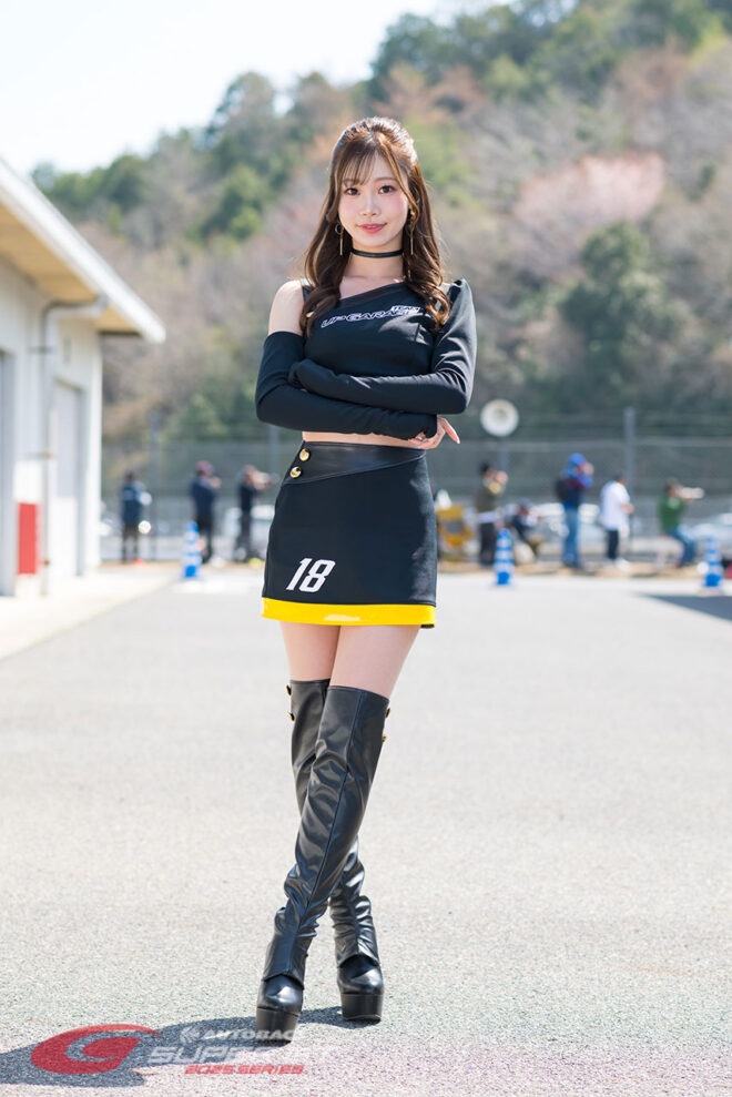 菊池音羽 TEAM UPGARAGE HONEYS 2025年/スーパーGTの写真①