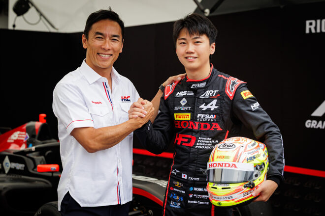 佐藤琢磨HRCエグゼクティブアドバイザーと加藤大翔