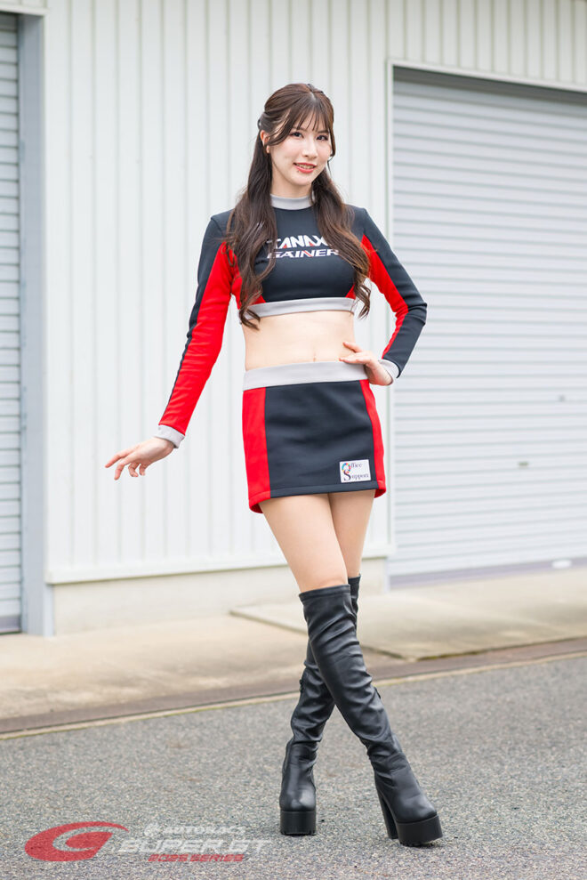 石田理紗 GAINER Sieg 2025年/スーパーGTの写真①