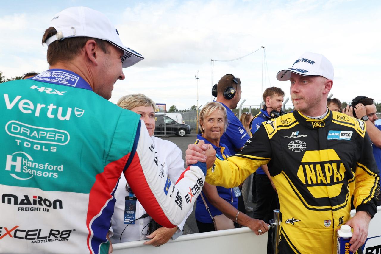 王者ヒルが無念の途中撤退。ブレイク明け勝利のイングラムとサットンはわずか8点差に／BTCC第6戦