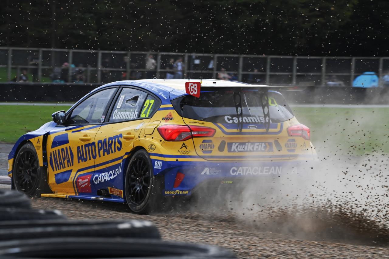 王者ヒルが無念の途中撤退。ブレイク明け勝利のイングラムとサットンはわずか8点差に／BTCC第6戦