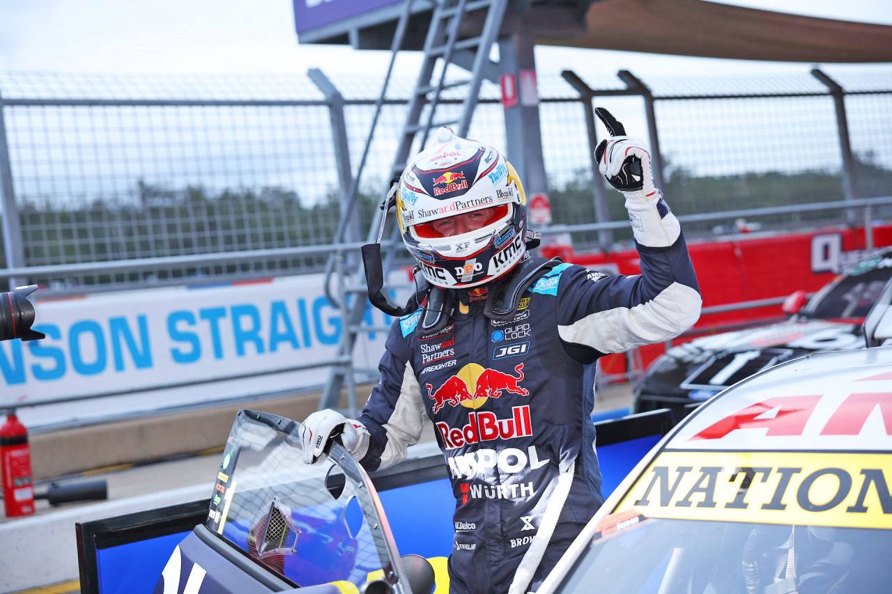 僚友対決を制しフィーニーが3戦2勝、年間勝率5割に。スプリント初制覇でファイナル進出へ／RSC第8戦