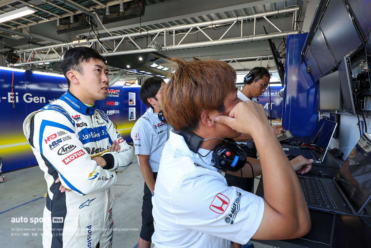 小出峻（San-Ei Gen with B-Max）