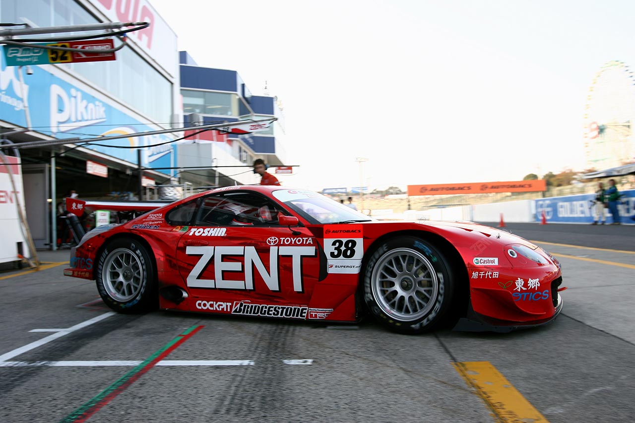 鈴鹿サーキットでの予選で最終コーナーはインベタ派？ ミドル〜アウト派？ 最近のトレンドはズバリ……