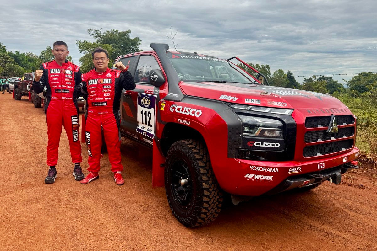 ミツビシ王座奪還！ チャヤポン・ヨーターが3年ぶりにアジアクロスカントリーラリーを制する。前年優勝のトヨタGRは追い上げ及ばず2位